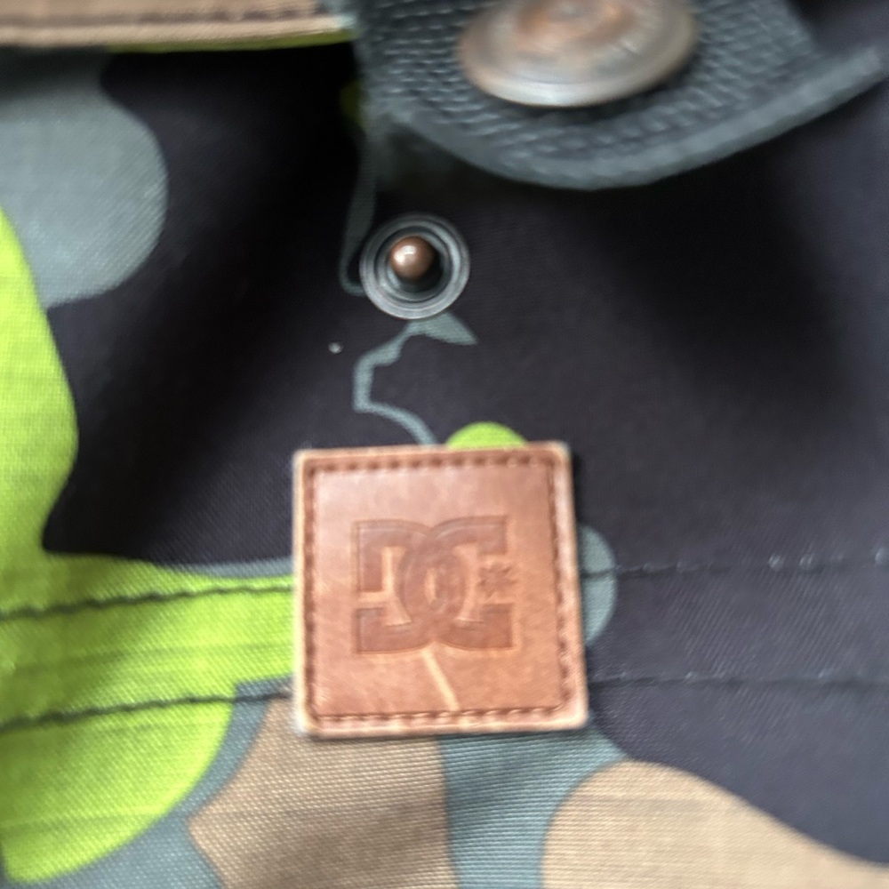 DC Kids Camouflage Puffer Jacket - Green, Black, and Brown - Picture 4 of 5